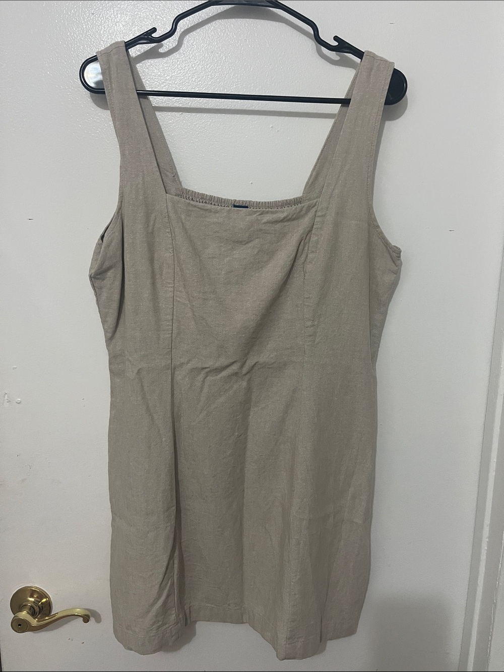 Old Navy Square-Neck Sleeveless Shift Dress in Taupe